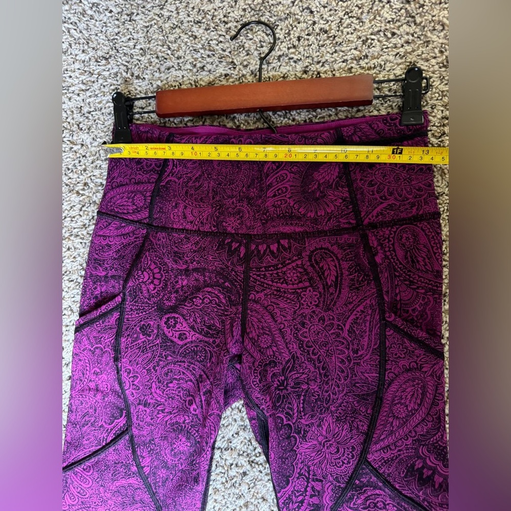 Lululemon Outrun Half Crop Leggings - Picture 4 of 9